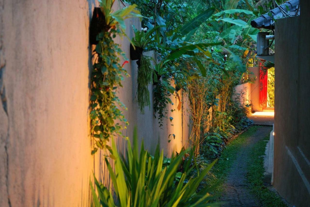 Villa Elysium Fields - Rustic Meets Industrial Chic Design Canggu  Exterior photo